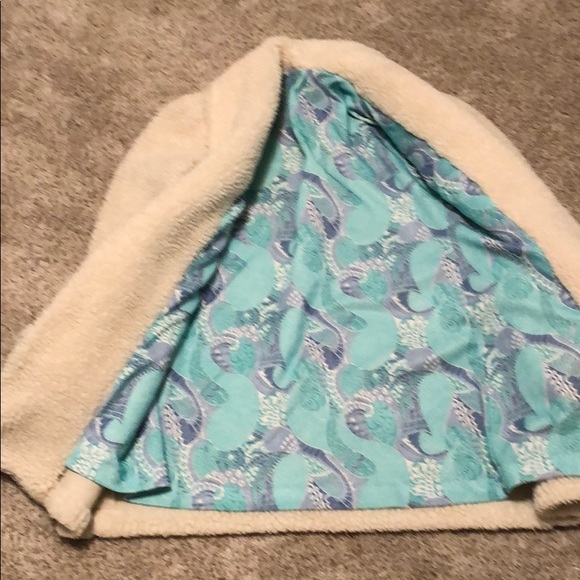 Soft cozy fluffy coat - Picture 2 of 3